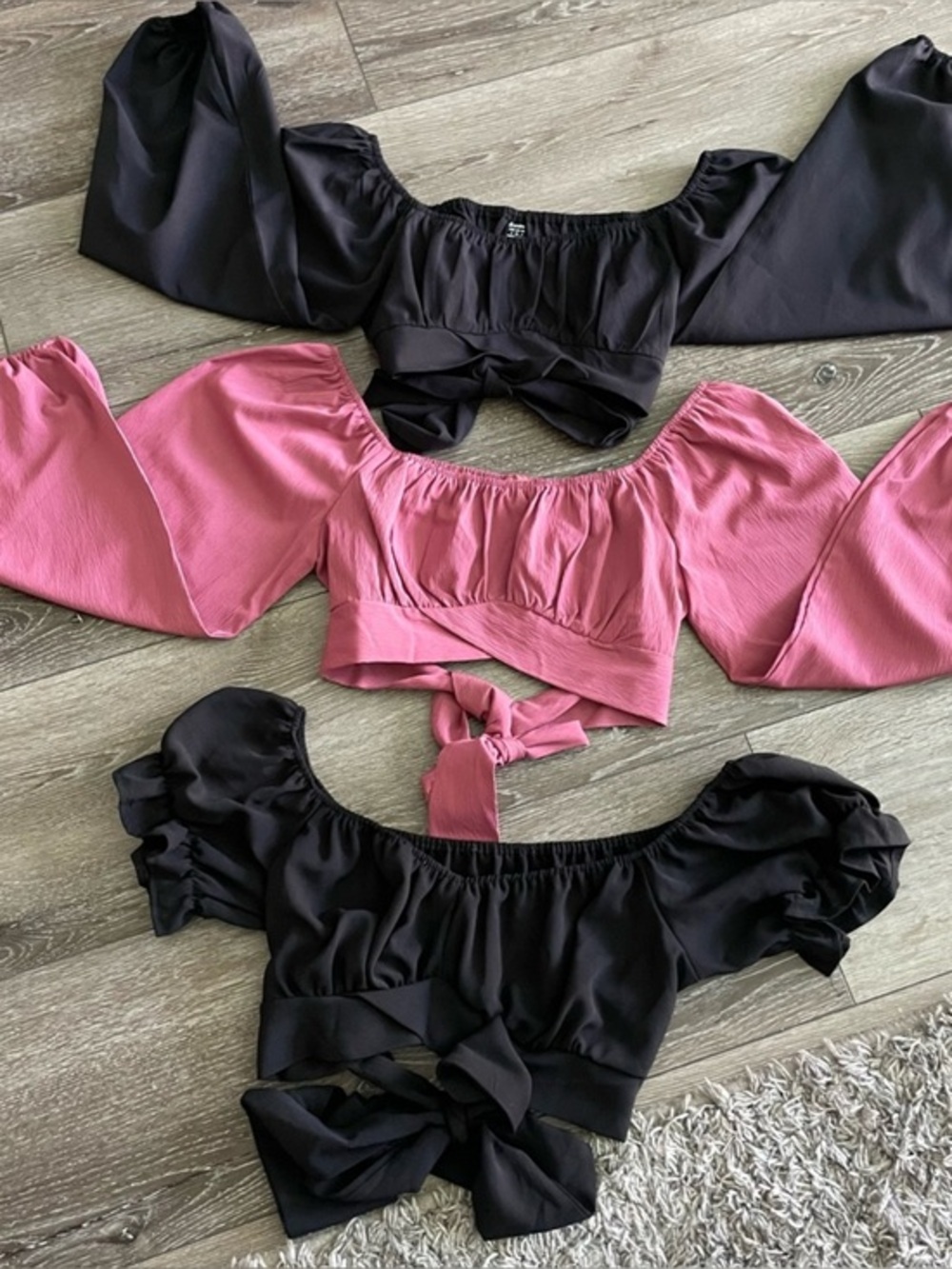 Set of 3 NWOT SHEIN Tied Hem Puff Sleeve Crop tops Size Small/Medium Black/Rose